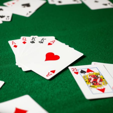 21點遊戲中不同策略的勝率分析